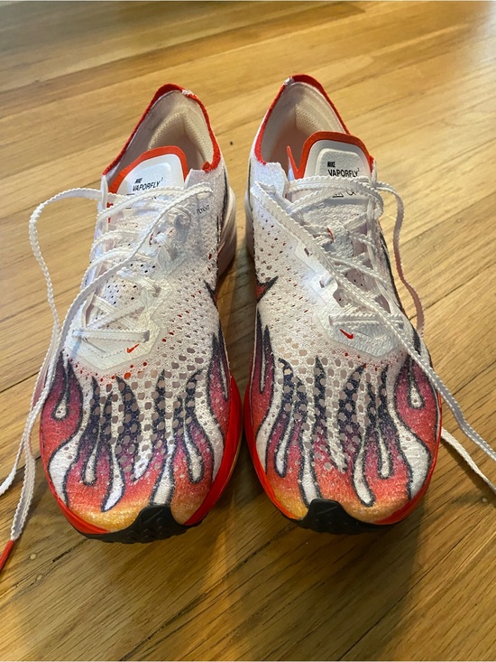 Athletic_Shoes